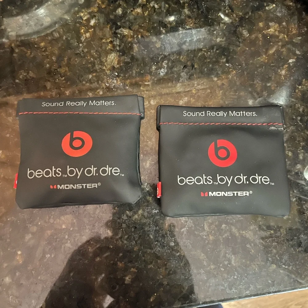 The beats by Dr. Dre wired In-Ear Headphones set of two